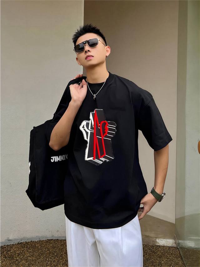 Fendi. 2025 Spring and Summer New Fashion Round Neck Short Sleeve High-end Custo