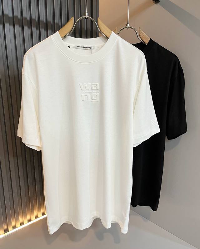 Gucci 2025 Spring and Summer new model first release in the counter. High-end cu