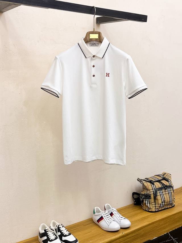 25Ss The embroidered letter short-sleeved T-shirt, with its simple yet stylish d