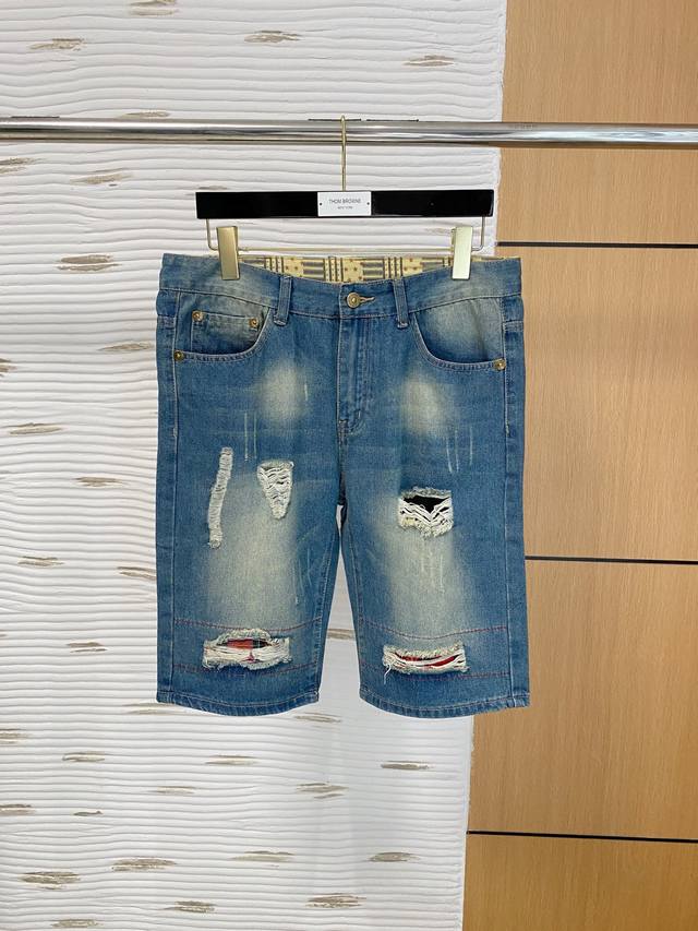 Balenciaga 25Ss show Flared Cargo jeans The best top version is now on sale . Th