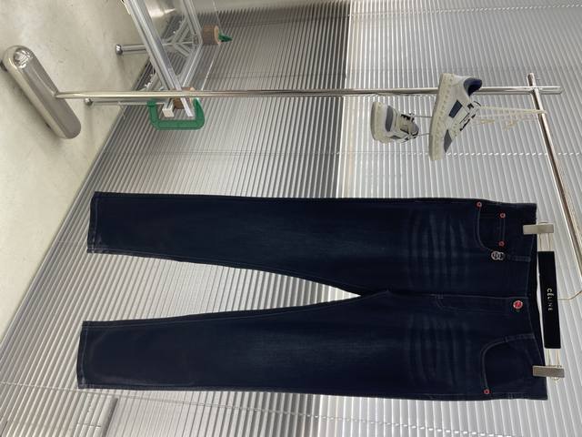 Loewe's top-quality 2025 summer new casual shorts! Available on the official web