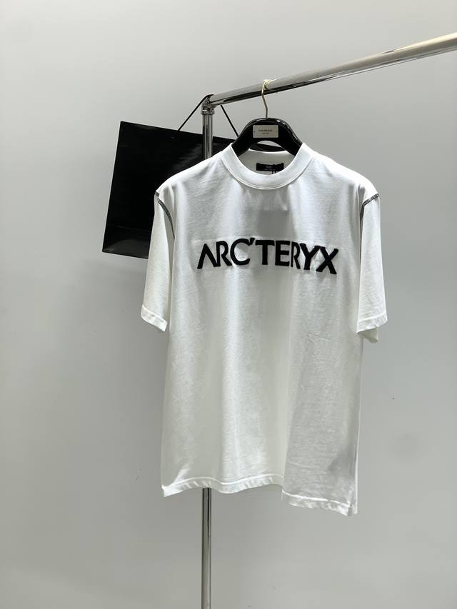 Loewe: Short-sleeved T-shirt Craft: Embroidery Color: Black White Size: S~Xl Fab