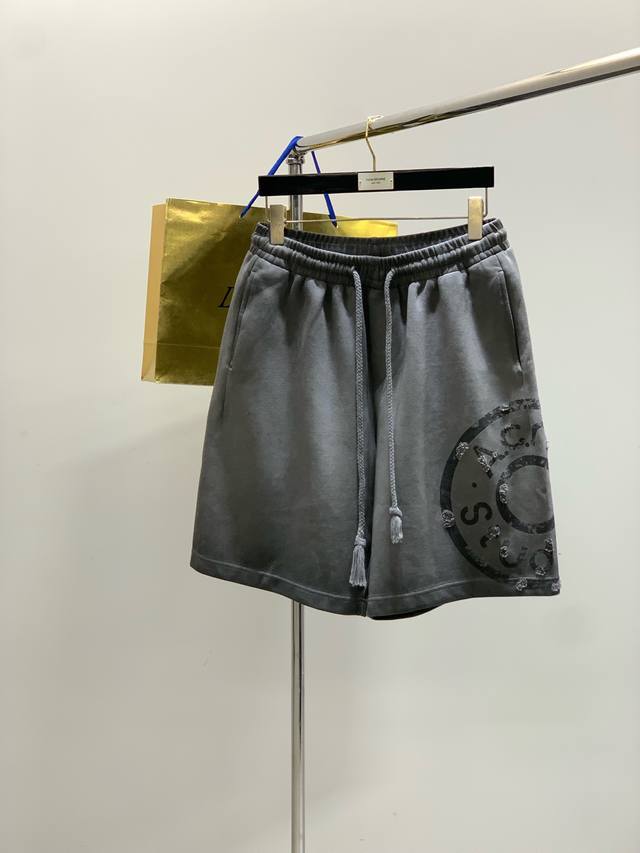 Balenciaga: Short-sleeved T-shirt Craftsmanship: Embroidery Color: Black White S