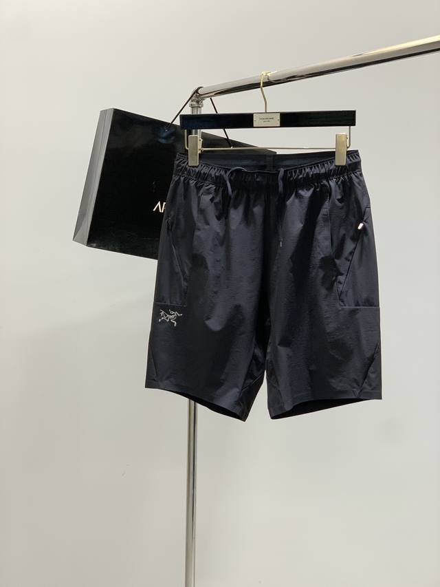 Balenciaga: Short-sleeved T-shirt Craft: Printing Color: Black White Size: S~Xl