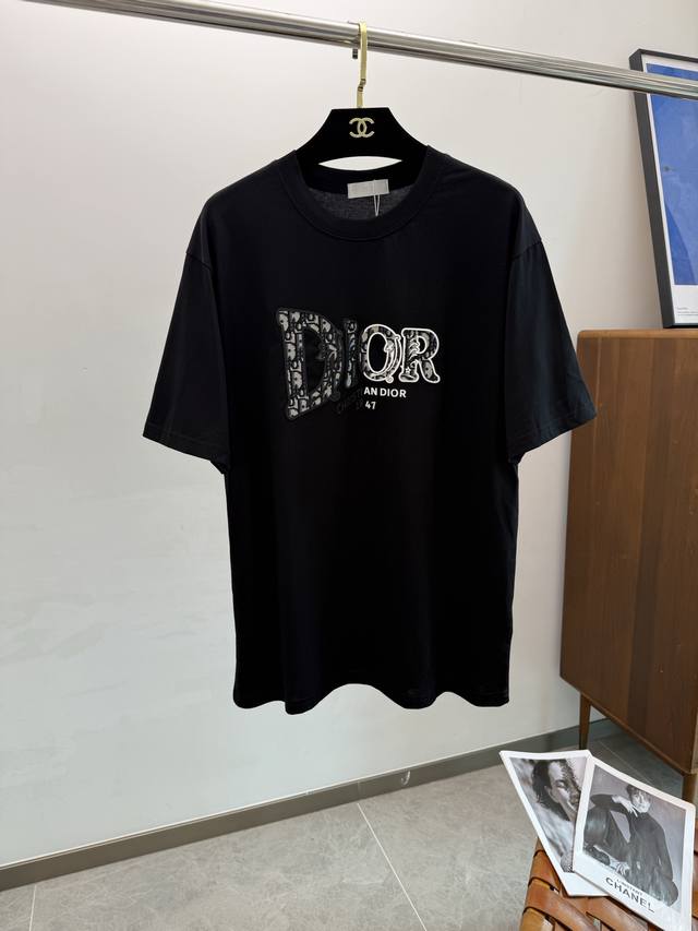 Dio Couture blade embroidered T-shirt This model uses the original 26-count doub