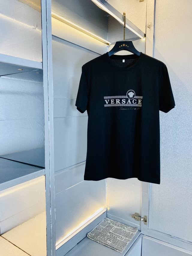 The latest men's must-have short-sleeved shirt from Moncler counter, 100% natura