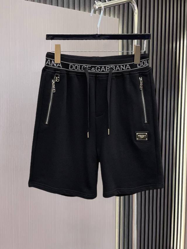 Burberry's new letter print double-layer heavy-duty short-sleeved T-shirt. The l