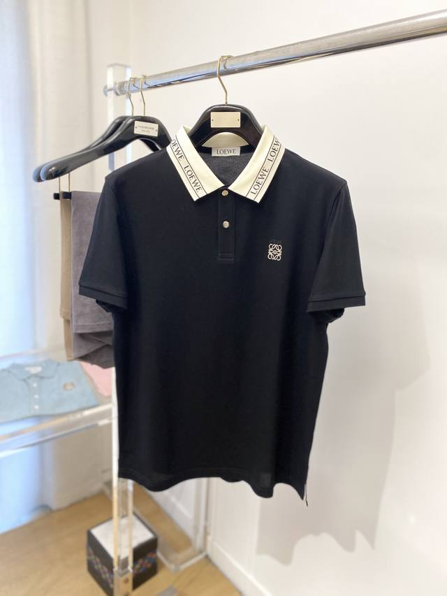 Prada 2025 Spring and Summer new models are launched in the counter. The latest