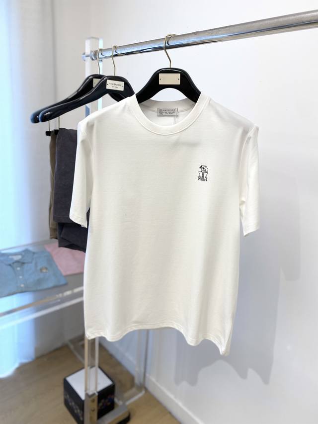 Armani % Xinjiang long-staple cotton fabric is soft, comfortable and breathable