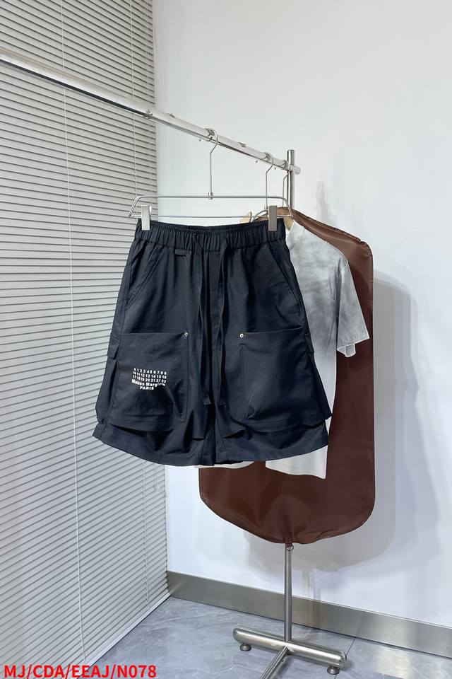 Lv 2025 summer new men's jeans shorts, heavy craftsmanship, advanced custom fabr