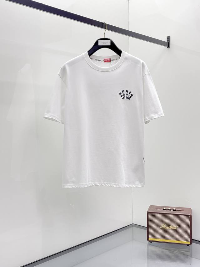 Gvc 2025 Spring and Summer new unisex short-sleeved T-shirt! Logo embroidery des