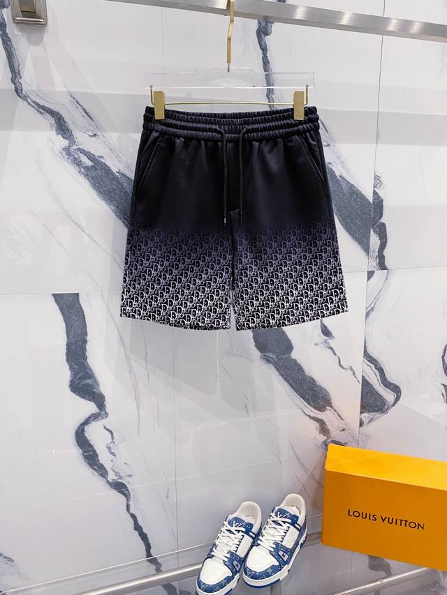 Set Prad*2025Ss Short-sleeved shirt and shorts set. The new season series clever
