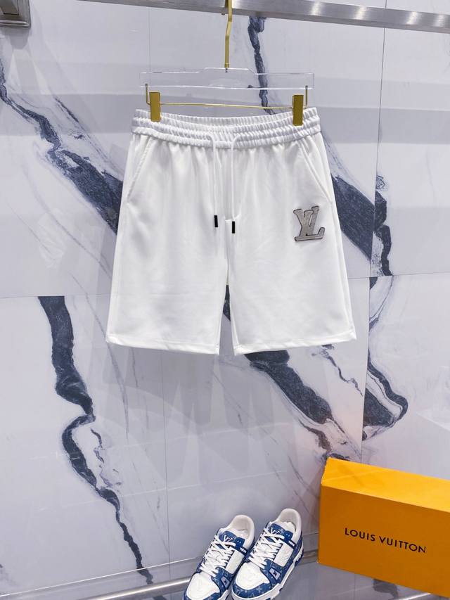 Bc25 new classic small straight jeans, this pair of jeans is made of cotton deni