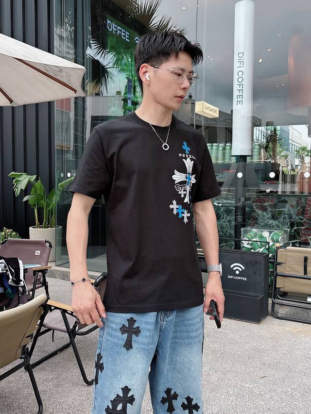 Moncler 2025 Spring and Summer new style, the latest casual shorts. The original