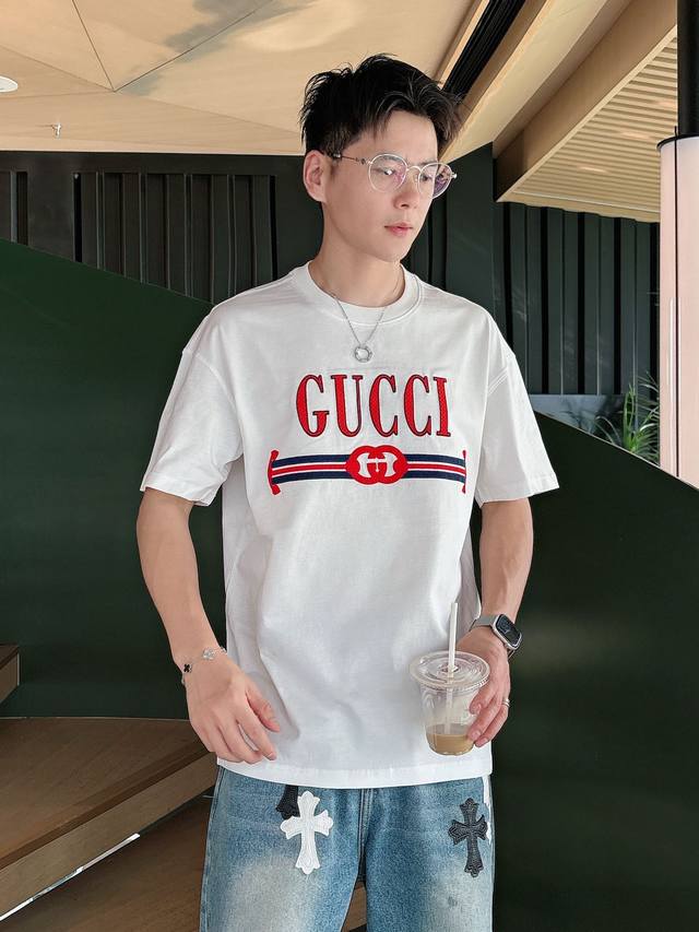 Gucci's new T-shirt with lapel and short sleeves, custom-made fabrics with high