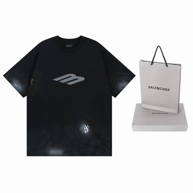 Gucci 2025 latest men's short-sleeved Polo shirt, the brand's latest design elem