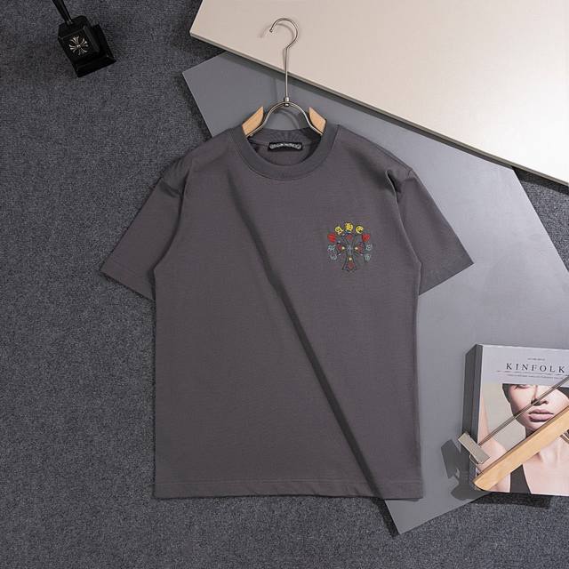 2025 Spring and Summer New T-shirt. Men's round neck classic Logo T-shirt uses i