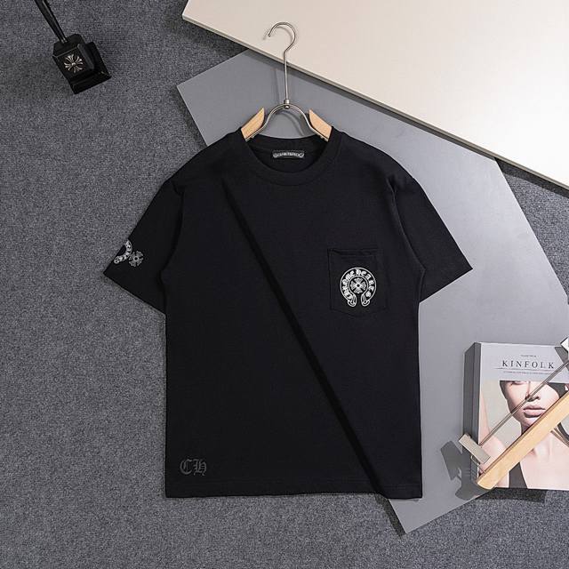 Burberry, the latest short-sleeved T-shirt of 2025, handsome and fashionable, wi