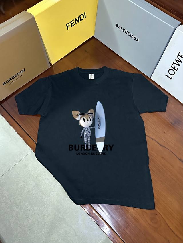 new short-sleeved shirt 6672 Welldone printed short-sleeved shirt has a signatur