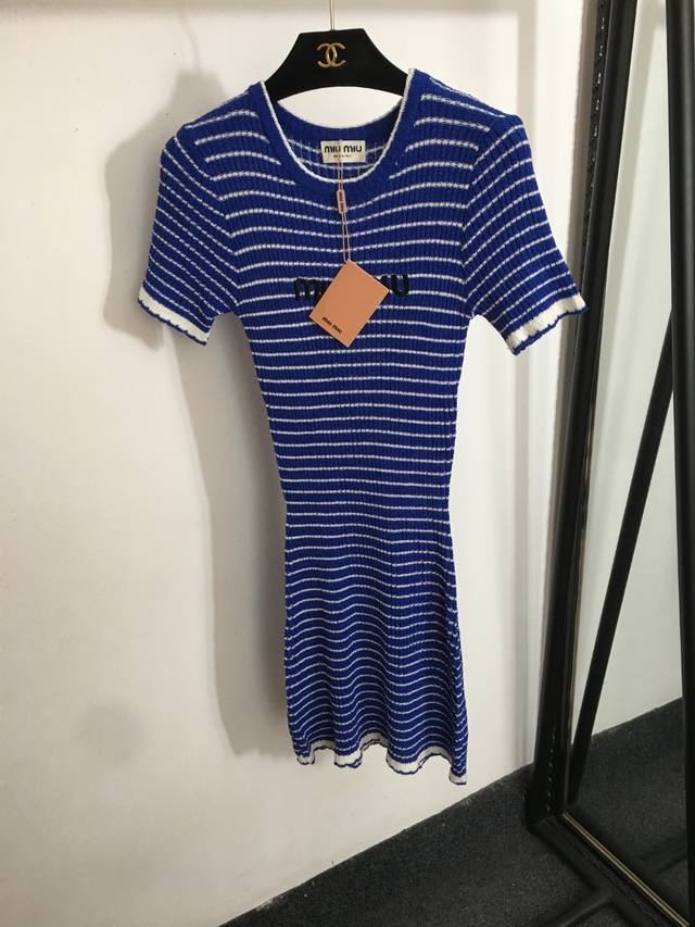 Price: Off White Couples 35-40 Women 39-46 Men