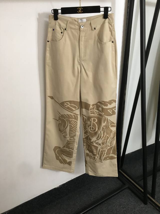 Gucci 25 G's flagship series is finally released, and the goods are worth lookin