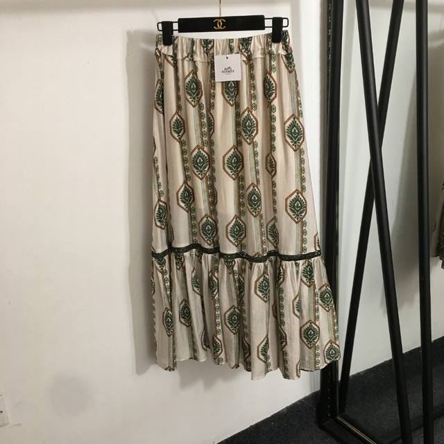 Factory price Pp: Hot sale 1:1 top-end new design, new packaging! Valentino 2025