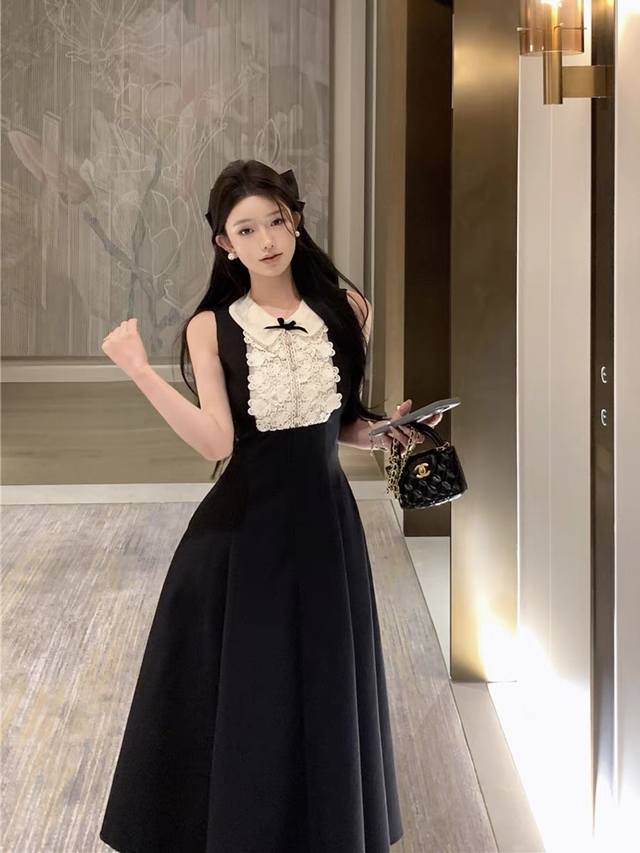 Top quality Celin*'s latest spring and summer Racer Gump shoes Many celebrity fa