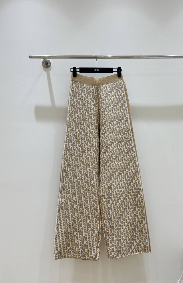 Factory top version Dior*Dior 2025Vs new single shoe series Pointed letter buckl