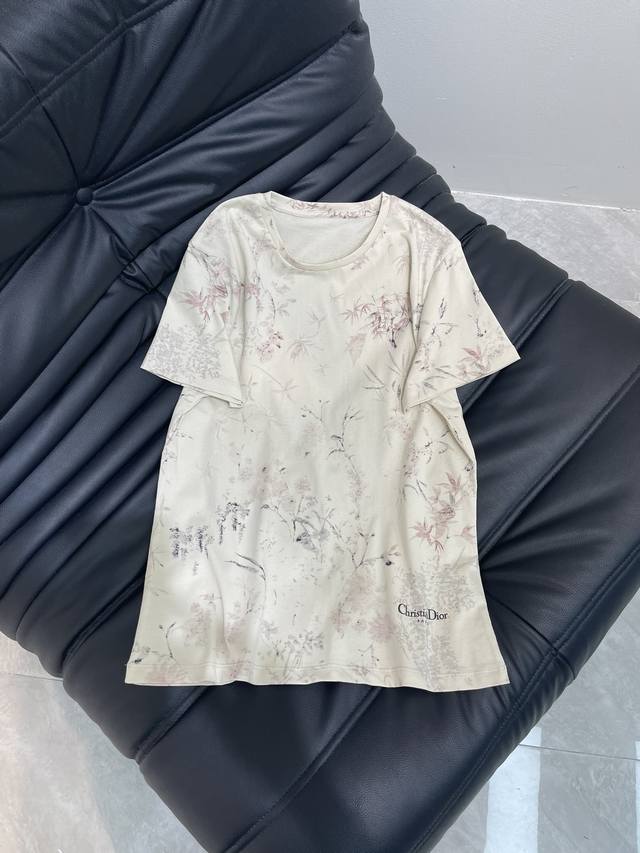 Margiela .Mm6 actually released such a cute Tabi Mary Jane This season's thick-s