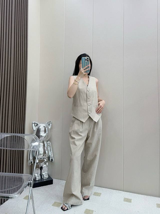 Maison Margiela Mm6 classic split-toe shoes A famous Belgian designer, he was on