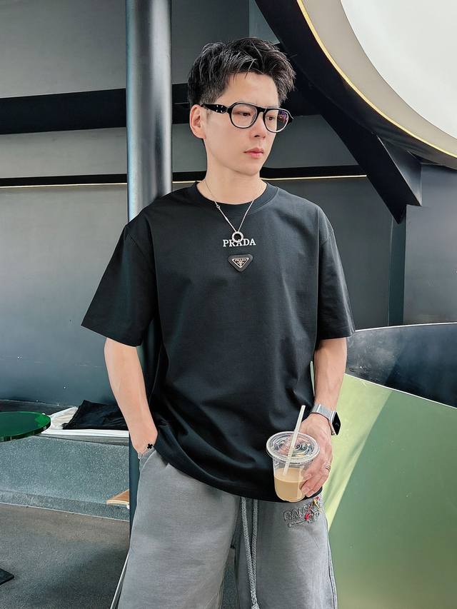 Chane 25 New Casual Sneakers Highly recommended. This season's sneakers are real