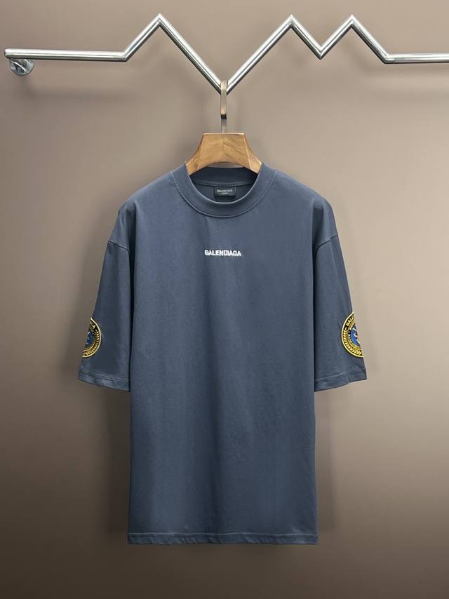 Look for this version: Balenciaga 2025 top counter catwalk new style official we