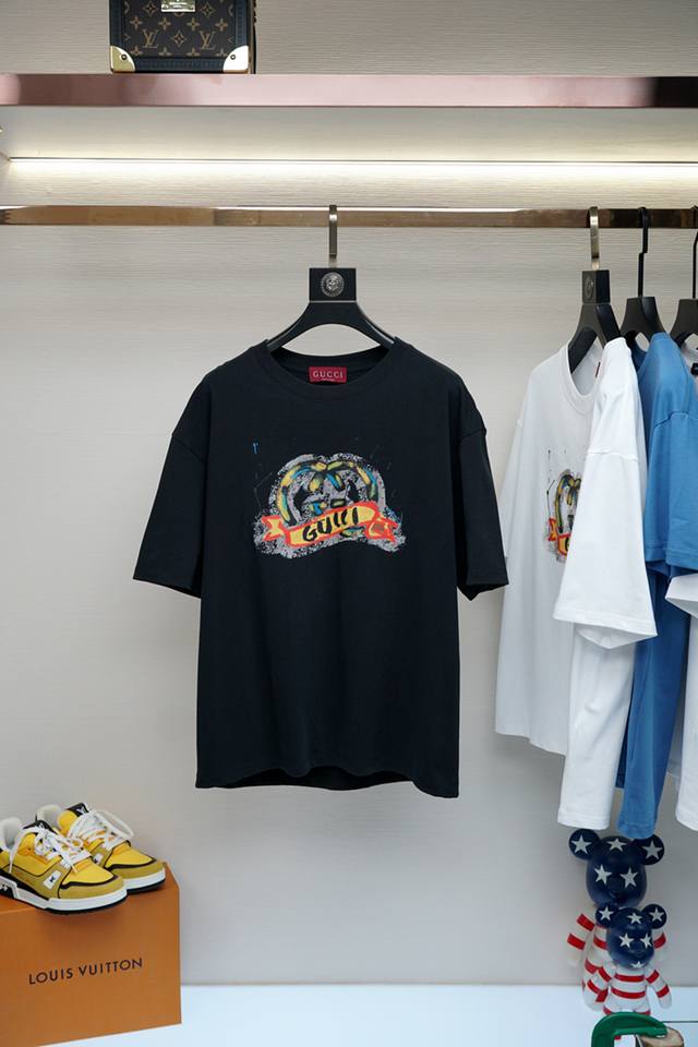 Gucci Illustrator Series Cartoon Letter Giant Penguin Print Short Sleeve T-shirt