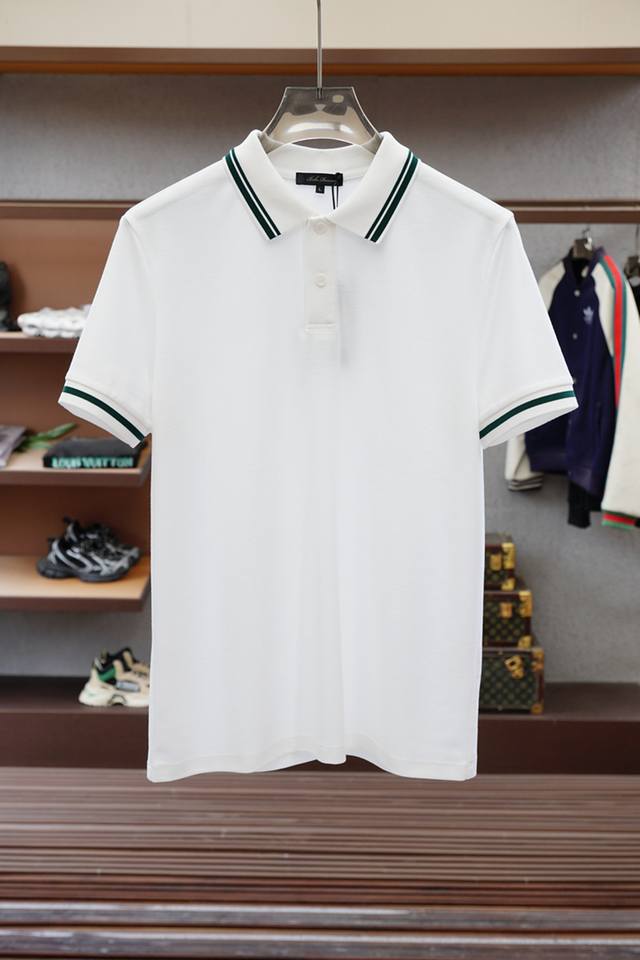 Loe*We 2025Ss new T-shirt has a high density and feels great. It's a really pain