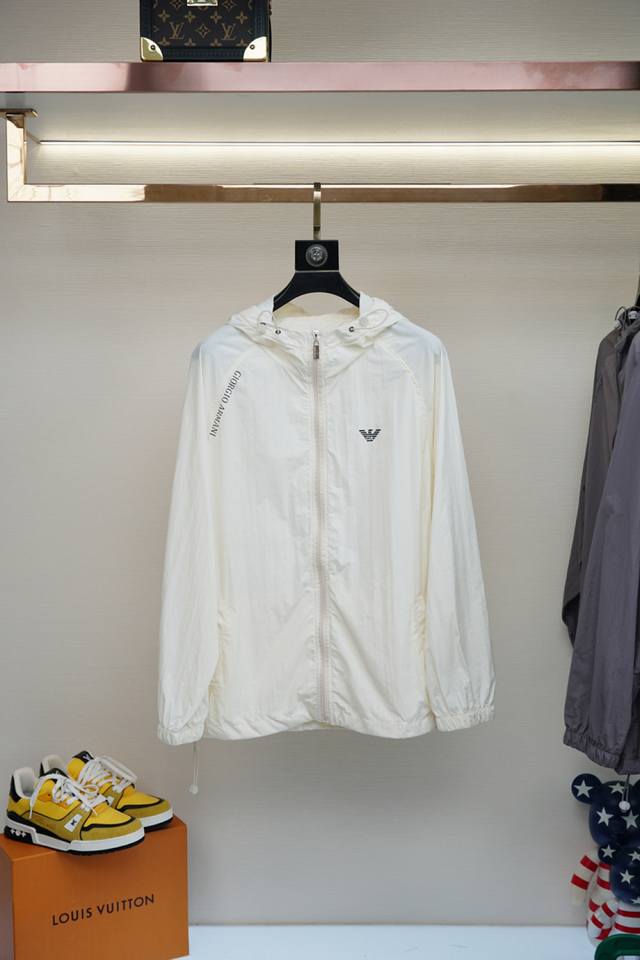 Louis Vuitt*On 2025Ss new style special material with texture every detail is ve