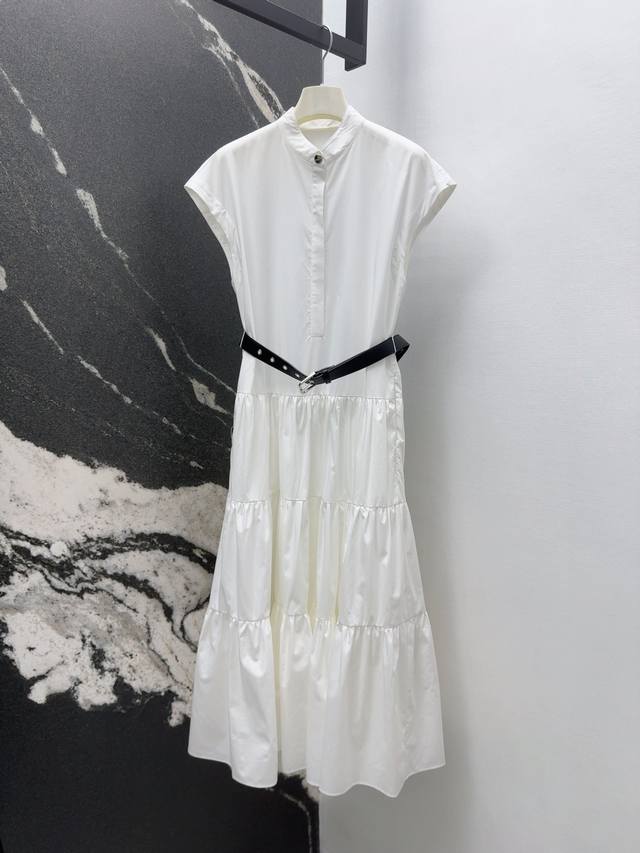 Prad*2025Ss new vest dress is fashionable, low-key, luxurious and advanced! The