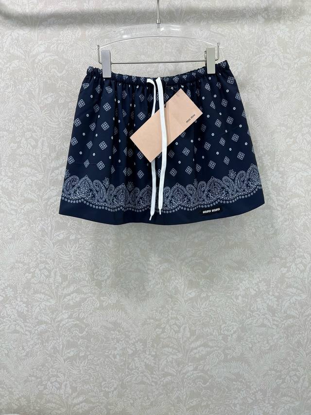 Alexa*Der Wang 25 new ripped and detachable double waistband denim shorts with r