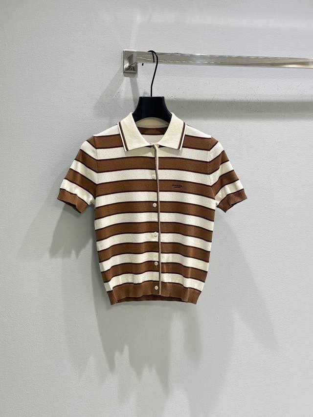 Jacket and shorts Miu Miu25 Spring and Summer new logo suit I was deeply attract