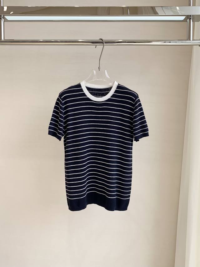 Chanel Logo embroidered T-shirt Exquisite and versatile Chanel is back again! Th