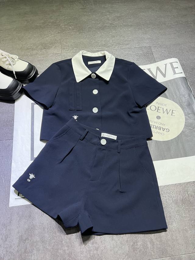G's heart embroidered Polo collar dress is fashionable, low-key, elegant and lux
