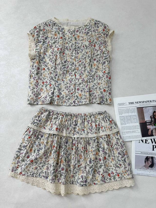 M's new summer round neck knitted short sleeves Color: white royal blue Size: 36