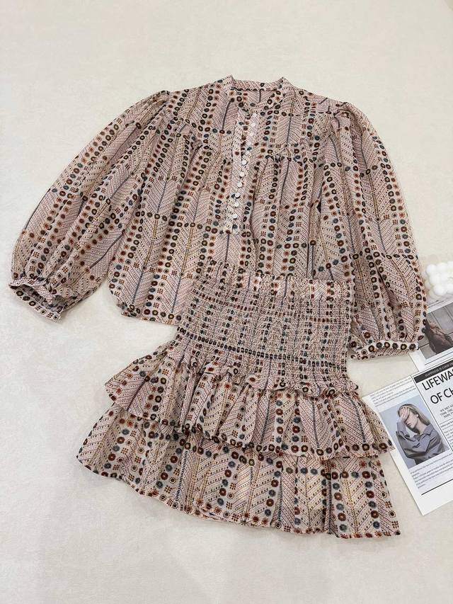 M's new summer round neck knitted vest Color: White Size: 36.38.40