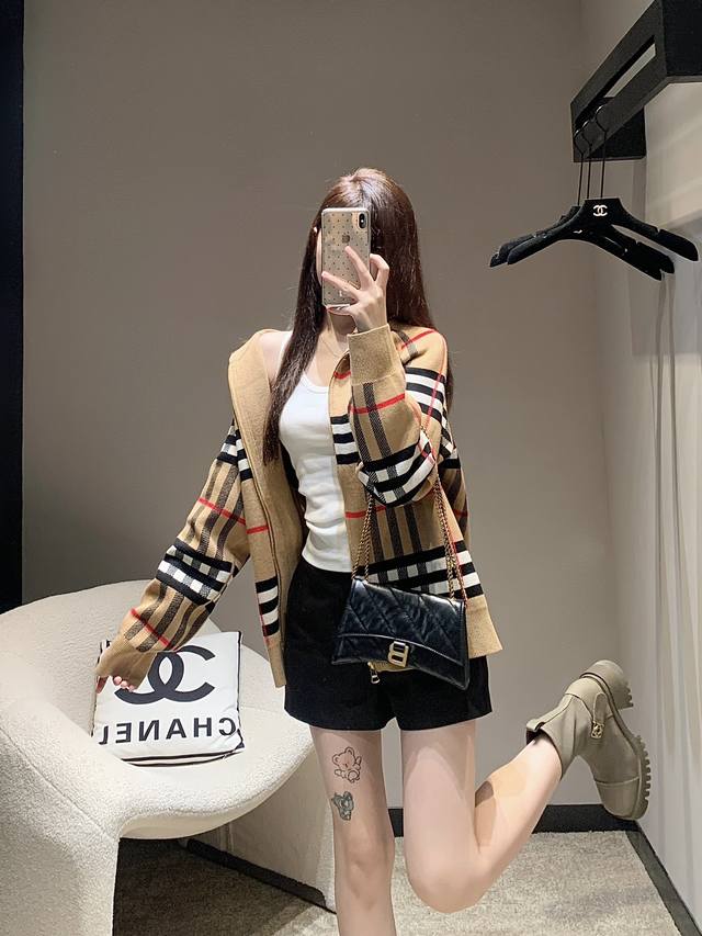 Bur classic sports casual style!! Every year, the Bur plaid series shorts are a