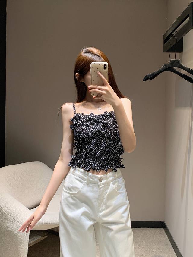 Miumi* 25Ss new spring and summer light-colored washed striped denim shorts are