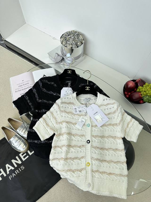 25 The latest T-shirt fake two-piece set splicing plaid high board simple match