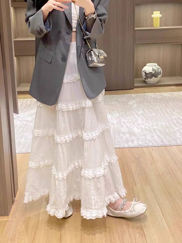 Product name: Positioning flower elastic waist skirt Craftsmanship: Summer silk