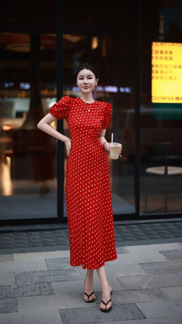 2025 summer new fashion embroidered suspender dress, with embroidered letters an