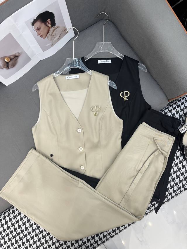 Highly recommend Pra 2025 early spring and summer series new striped contrast ve