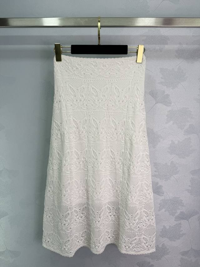 New style recommendation Amy's same style lapel drop shoulder dress embroidered