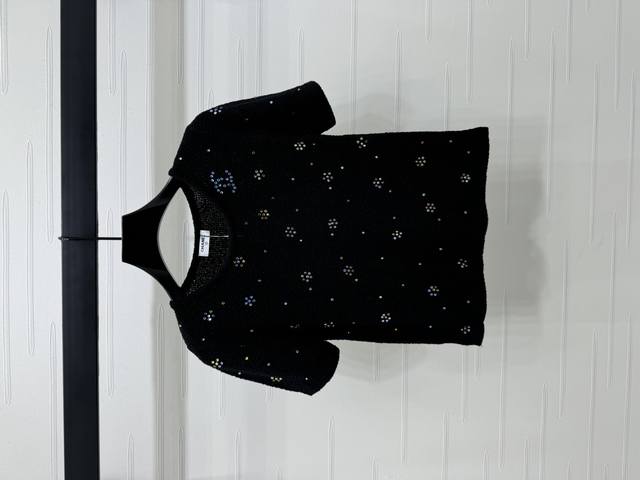 Miu 2025 new summer knitted short sleeves, round neck design with striped edges,